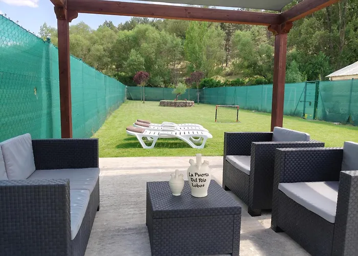 펜션 La Puerta Del Rio Lobos San Leonardo de Yagüe