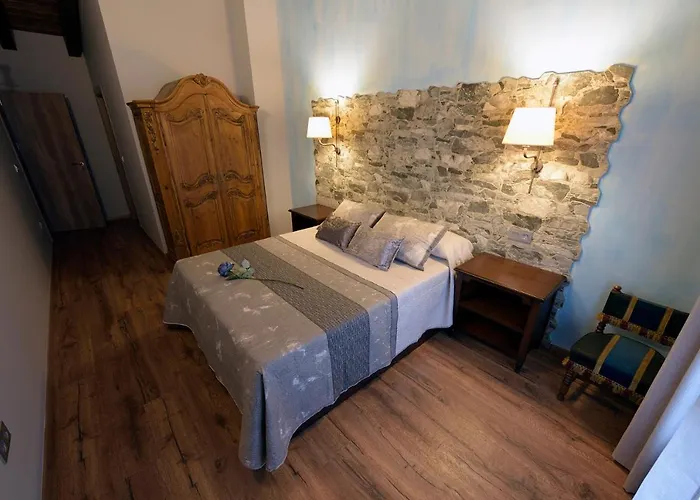 펜션 La Puerta Del Rio Lobos San Leonardo de Yagüe